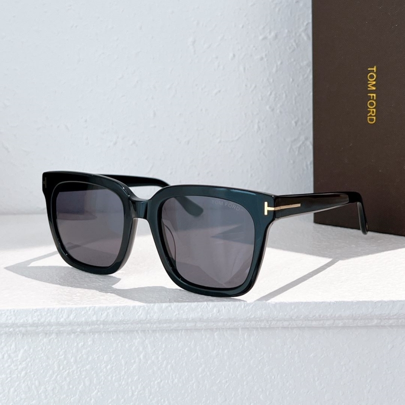 TOM FORD